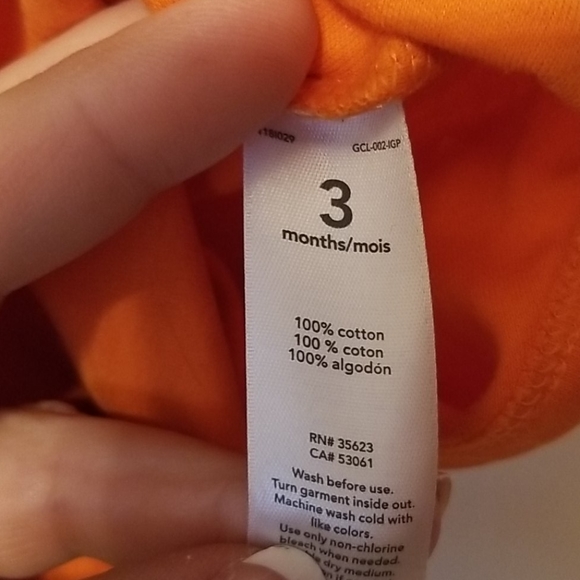 "My Uncle Gives the Best High Fives" Onesie - Picture 2 of 2